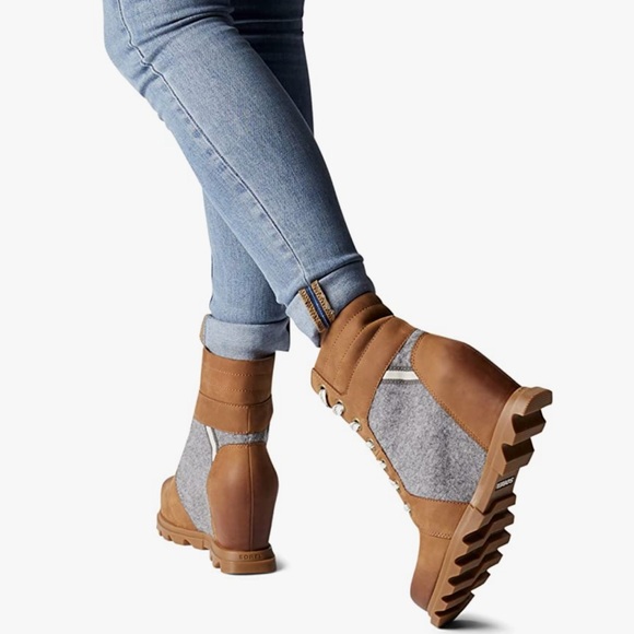 Sorel Women's Joan of Arctic Wedge III Lexie Boot Waterproof Leather Wedge Boots - Picture 3 of 11